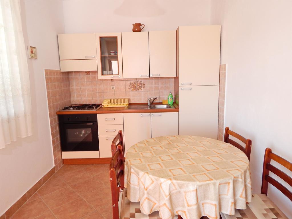 Apartments Rajko Pag Town Exterior photo