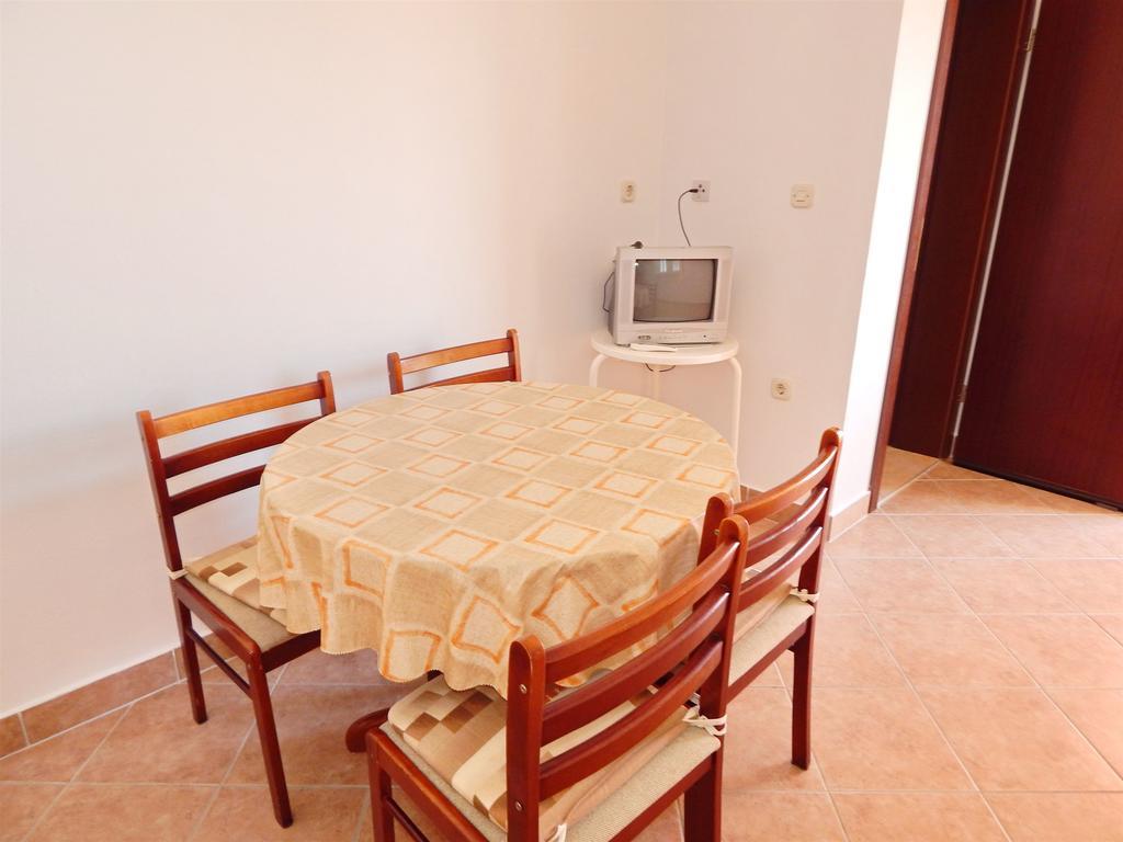 Apartments Rajko Pag Town Exterior photo