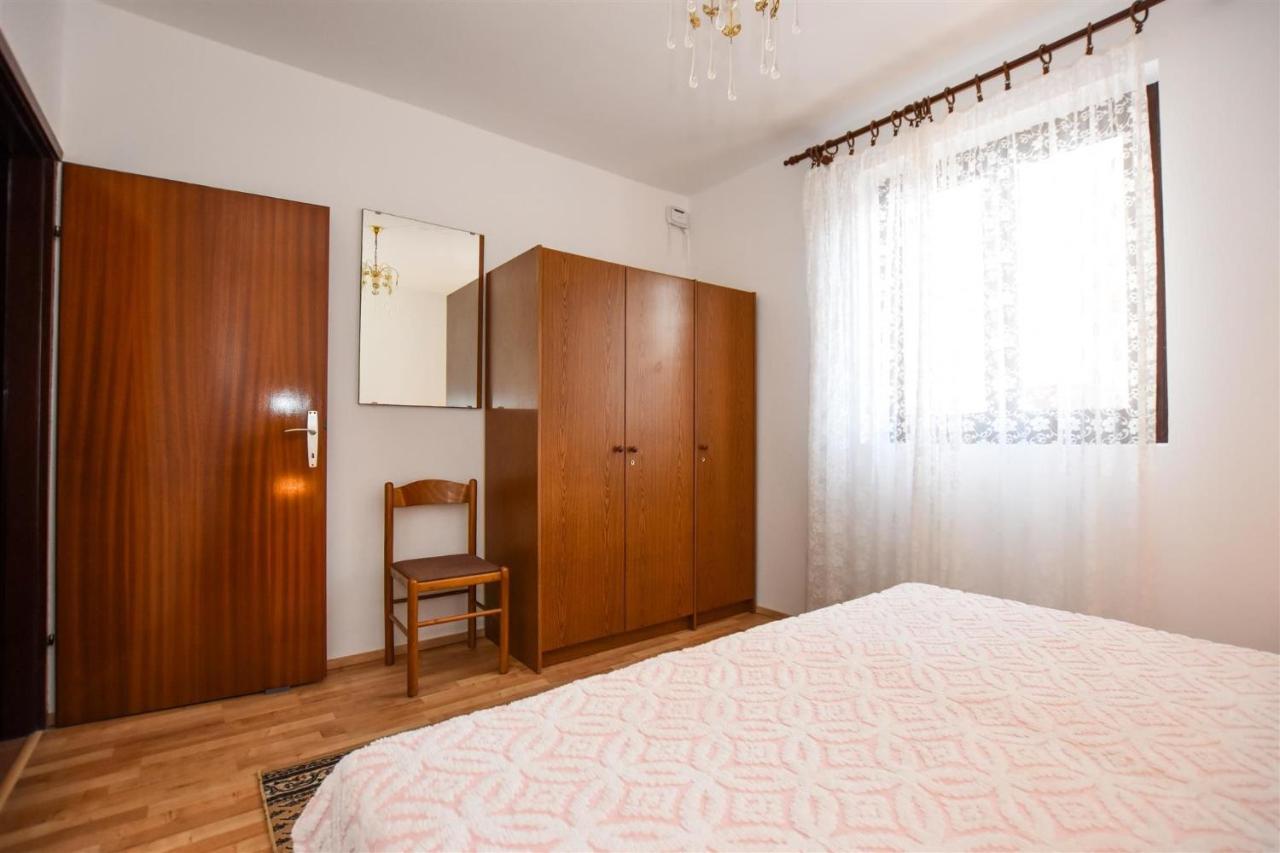 Apartments Rajko Pag Town Exterior photo